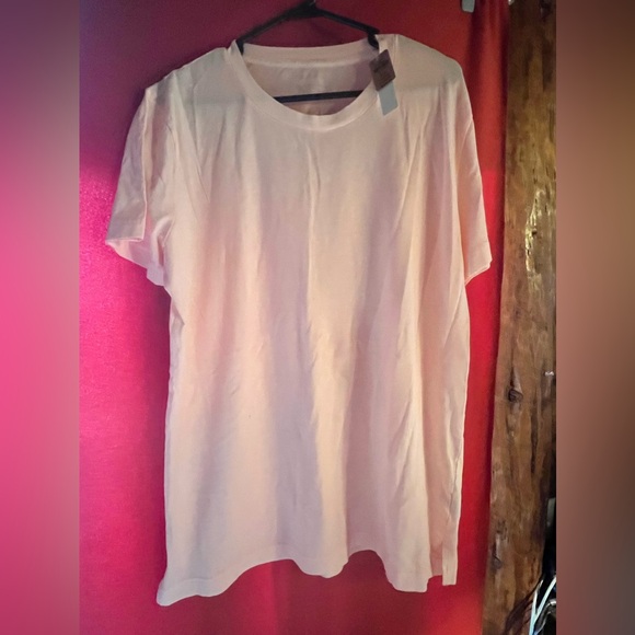 NWT VS Pink t-shirt size Medium - Picture 4 of 4